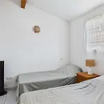 Apartament Maison A 230m De La Avec Terrasse Et Parking Prive - Fr-1-326-869 *