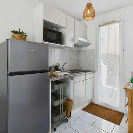 Maison à 230m De La Avec Terrasse Et Parking Privé - Fr-1-326-869 *